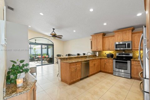Casa en venta en Pembroke Pines, Florida, 3 dormitorios, 160.81 m2 № 2080990 - foto 30