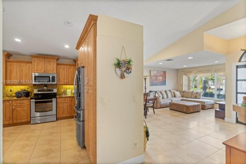 Casa en venta en Pembroke Pines, Florida, 3 dormitorios, 160.81 m2 № 2080990 - foto 23