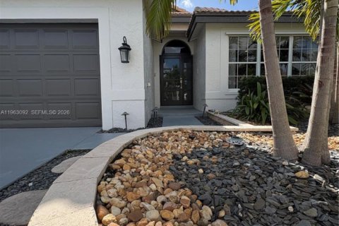 Casa en venta en Pembroke Pines, Florida, 3 dormitorios, 160.81 m2 № 2080990 - foto 5