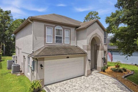 House in Lake Mary, Florida 4 bedrooms, 228.54 sq.m. № 2167382