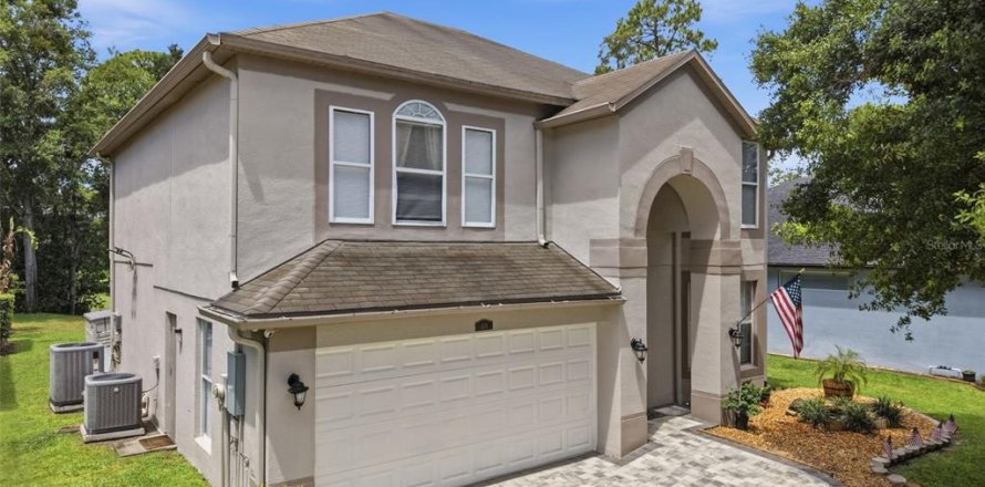 House in Lake Mary, Florida 4 bedrooms, 228.54 sq.m. № 2167382