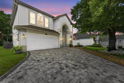 House in Lake Mary, Florida 4 bedrooms, 228.54 sq.m. № 2167382 - photo 4