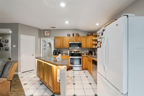 Villa ou maison à vendre à Lake Mary, Floride: 4 chambres, 162.02 m2 № 2408033 - photo 10