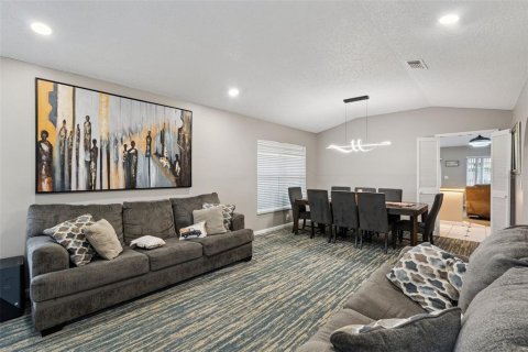 Villa ou maison à vendre à Lake Mary, Floride: 4 chambres, 162.02 m2 № 2408033 - photo 3