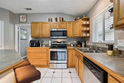 Villa ou maison à vendre à Lake Mary, Floride: 4 chambres, 162.02 m2 № 2408033 - photo 11