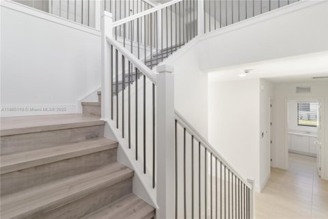 Villa ou maison à louer à Davie, Floride: 4 chambres, 384.71 m2 № 1979373 - photo 25