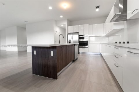 Villa ou maison à louer à Davie, Floride: 4 chambres, 384.71 m2 № 1979373 - photo 9