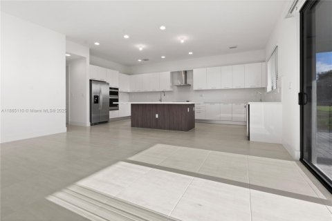 Villa ou maison à louer à Davie, Floride: 4 chambres, 384.71 m2 № 1979373 - photo 7