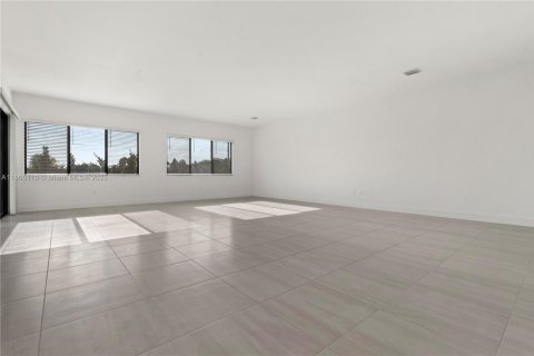 Villa ou maison à louer à Davie, Floride: 4 chambres, 384.71 m2 № 1979373 - photo 4