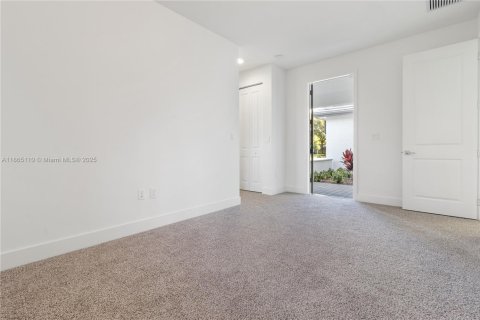 Villa ou maison à louer à Davie, Floride: 4 chambres, 384.71 m2 № 1979373 - photo 24