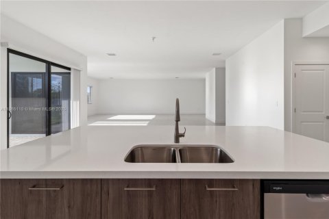 Villa ou maison à louer à Davie, Floride: 4 chambres, 384.71 m2 № 1979373 - photo 14