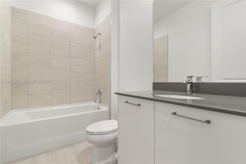 Villa ou maison à louer à Davie, Floride: 4 chambres, 384.71 m2 № 1979373 - photo 23