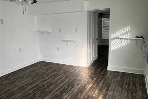 Villa ou maison à vendre à Tampa, Floride: 3 chambres, 162.39 m2 № 2394164 - photo 12