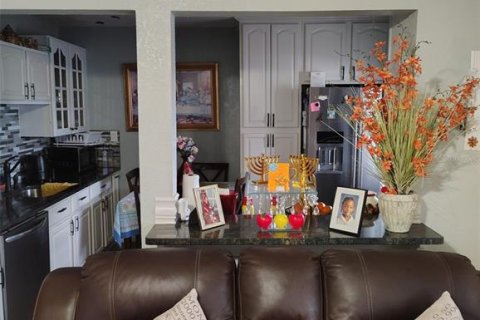 Villa ou maison à vendre à Tampa, Floride: 3 chambres, 162.39 m2 № 2394164 - photo 5