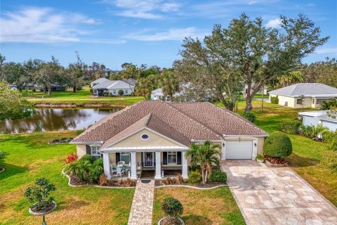 Villa ou maison à vendre à Englewood, Floride: 3 chambres, 229.56 m2 № 1546584 - photo 1