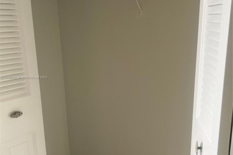 Condominio en venta en Tamarac, Florida, 2 dormitorios, 81.75 m2 № 1712974 - foto 9