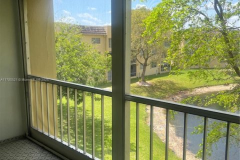 Condominio en venta en Tamarac, Florida, 2 dormitorios, 81.75 m2 № 1712974 - foto 23