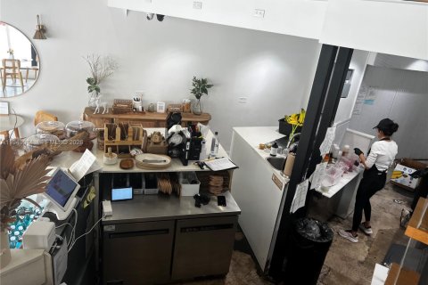 Купить коммерческую недвижимость в Корал-Гейблс, Флорида № 2004853 - фото 10