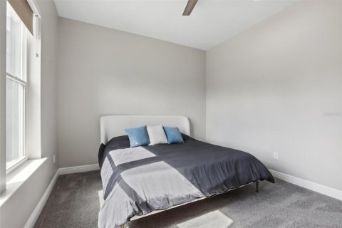 Adosado en alquiler en Tampa, Florida, 4 dormitorios, 266.35 m2 № 1901503 - foto 27