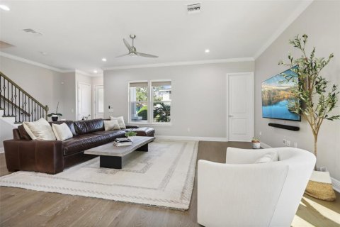 Adosado en alquiler en Tampa, Florida, 4 dormitorios, 266.35 m2 № 1901503 - foto 2