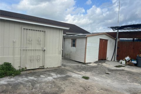 Casa en venta en Homestead, Florida, 6 dormitorios, 193.42 m2 № 1692503 - foto 14