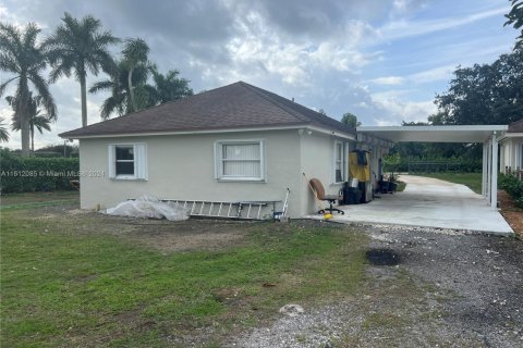 Casa en venta en Homestead, Florida, 6 dormitorios, 193.42 m2 № 1692503 - foto 3