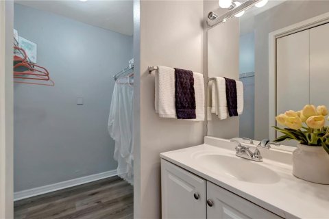Condo in Saint Petersburg, Florida, 2 bedrooms  № 1521511 - photo 17