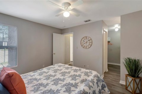 Condo in Saint Petersburg, Florida, 2 bedrooms  № 1521511 - photo 16