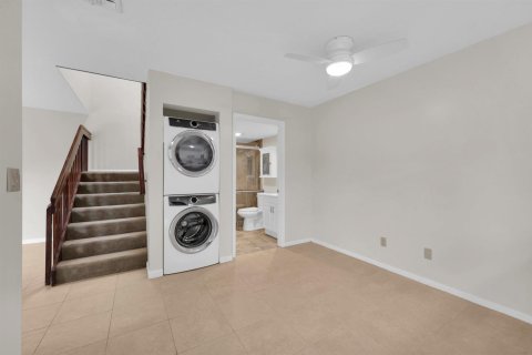 Touwnhouse à louer à Stuart, Floride: 3 chambres, 140.47 m2 № 2368405 - photo 17