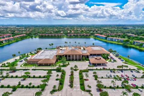 Condo in Pembroke Pines, Florida, 1 bedroom  № 2185211 - photo 8