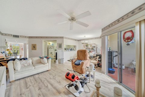 Condo in Pembroke Pines, Florida, 1 bedroom  № 2185211 - photo 5