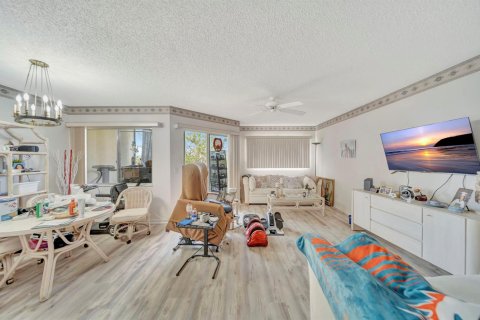 Condo in Pembroke Pines, Florida, 1 bedroom  № 2185211 - photo 28