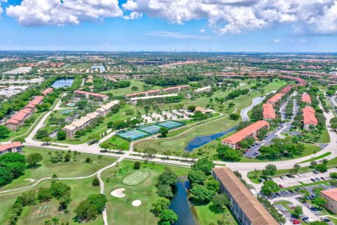 Condo in Pembroke Pines, Florida, 1 bedroom  № 2185211 - photo 10