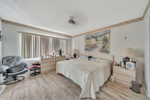 Condo in Pembroke Pines, Florida, 1 bedroom  № 2185211 - photo 22