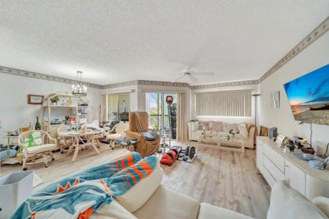 Condo in Pembroke Pines, Florida, 1 bedroom  № 2185211 - photo 29