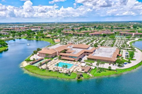Condominio en Pembroke Pines, Florida, 1 dormitorio  № 2185211