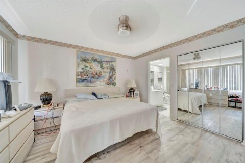 Condo in Pembroke Pines, Florida, 1 bedroom  № 2185211 - photo 24
