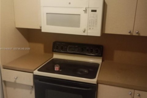 Villa ou maison à louer à North Lauderdale, Floride: 3 chambres, 109.44 m2 № 1998059 - photo 10