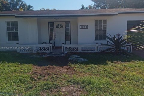 Villa ou maison à louer à North Lauderdale, Floride: 3 chambres, 109.44 m2 № 1998059 - photo 11