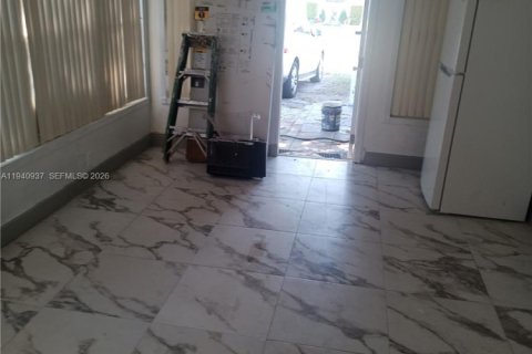 Villa ou maison à louer à North Lauderdale, Floride: 3 chambres, 109.44 m2 № 1998059 - photo 2