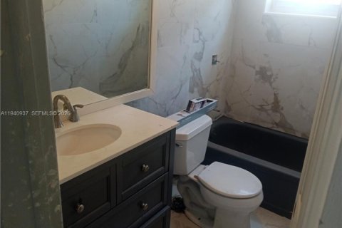 Villa ou maison à louer à North Lauderdale, Floride: 3 chambres, 109.44 m2 № 1998059 - photo 3