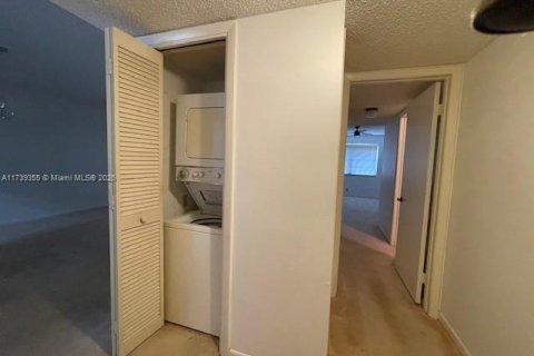 Copropriété à vendre à Tamarac, Floride: 2 chambres, 92.9 m2 № 1859387 - photo 5