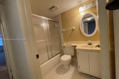 Copropriété à vendre à Tamarac, Floride: 2 chambres, 92.9 m2 № 1859387 - photo 13