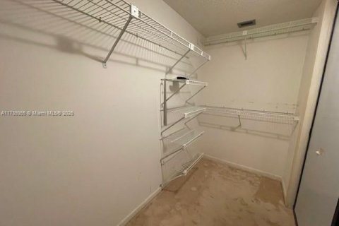 Copropriété à vendre à Tamarac, Floride: 2 chambres, 92.9 m2 № 1859387 - photo 10