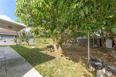 Casa en venta en Homestead, Florida, 5 dormitorios, 148.46 m2 № 1990295 - foto 21