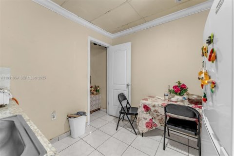 Casa en venta en Homestead, Florida, 5 dormitorios, 148.46 m2 № 1990295 - foto 7