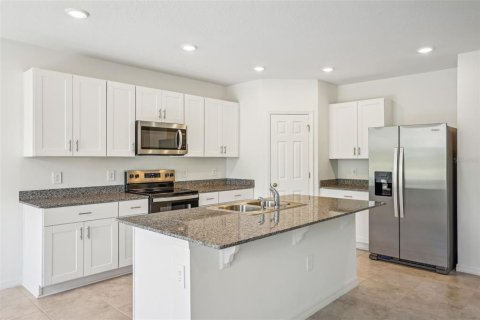 Casa en venta en Poinciana, Florida, 4 dormitorios, 184.69 m2 № 1755450 - foto 9