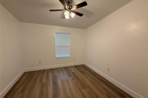 Townhouse in Gainesville, Florida 2 bedrooms, 93.18 sq.m. № 2104608 - photo 9