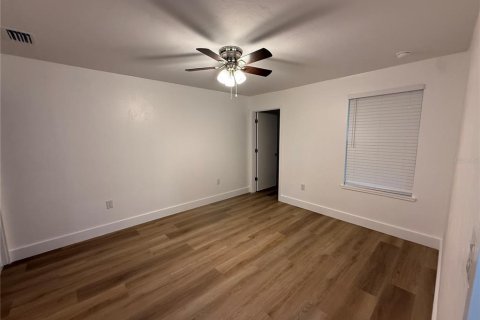 Townhouse in Gainesville, Florida 2 bedrooms, 93.18 sq.m. № 2104608 - photo 6