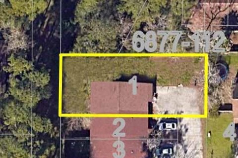 Townhouse in Gainesville, Florida 2 bedrooms, 93.18 sq.m. № 2104608 - photo 14